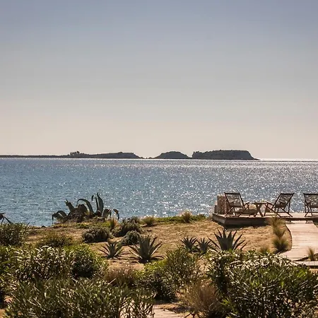 Daire Votsalo Suite-grand Blue Lixouri